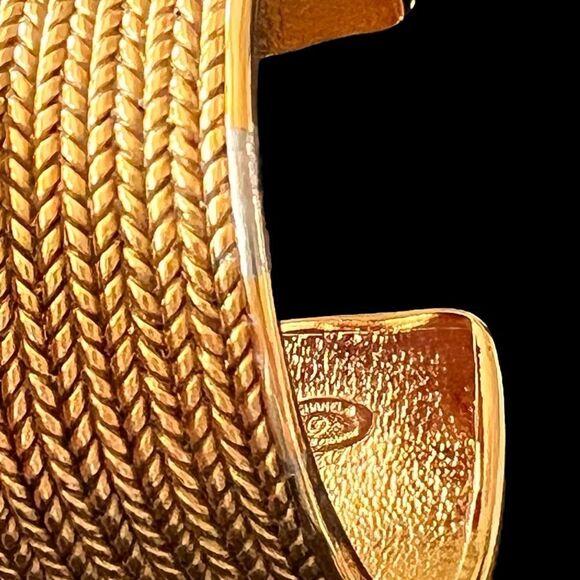 Chanel Gold Plated Textured Cuff Bracelet - Picture 4 of 7